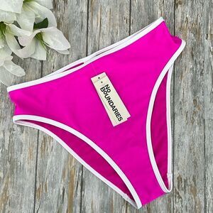 High Cut Leg Bikini Swim Bottoms with Contrast Trim Size M